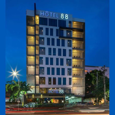 Hotel 88 Embong Malang Tunjungan Surabaya By Wh - Breakfast With The Best View On The Highest Floor And Strategic Location In The City Center Екстериор снимка