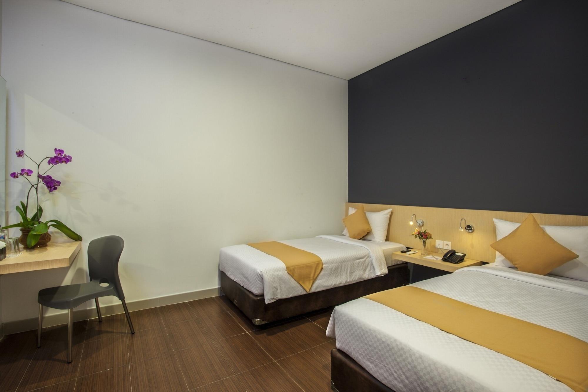 Hotel 88 Embong Malang Tunjungan Surabaya By Wh - Breakfast With The Best View On The Highest Floor And Strategic Location In The City Center Екстериор снимка