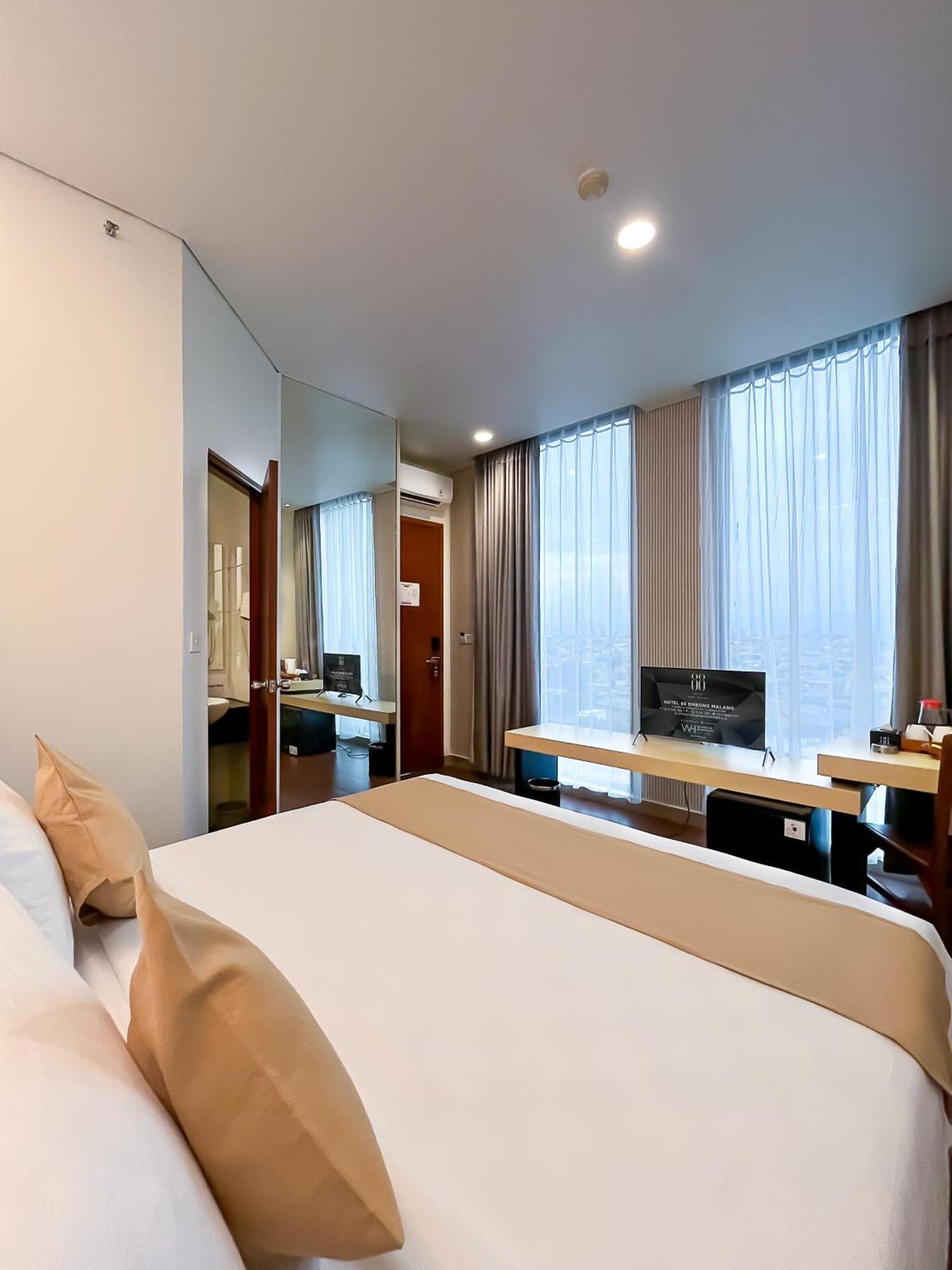 Hotel 88 Embong Malang Tunjungan Surabaya By Wh - Breakfast With The Best View On The Highest Floor And Strategic Location In The City Center Екстериор снимка