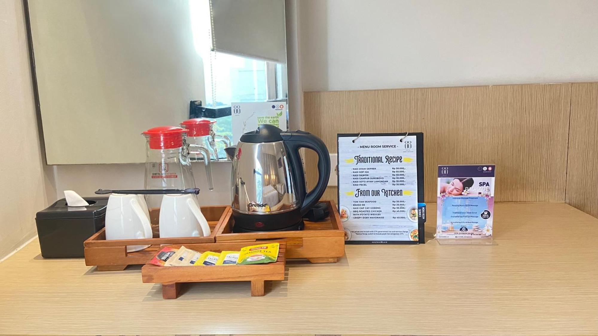 Hotel 88 Embong Malang Tunjungan Surabaya By Wh - Breakfast With The Best View On The Highest Floor And Strategic Location In The City Center Екстериор снимка