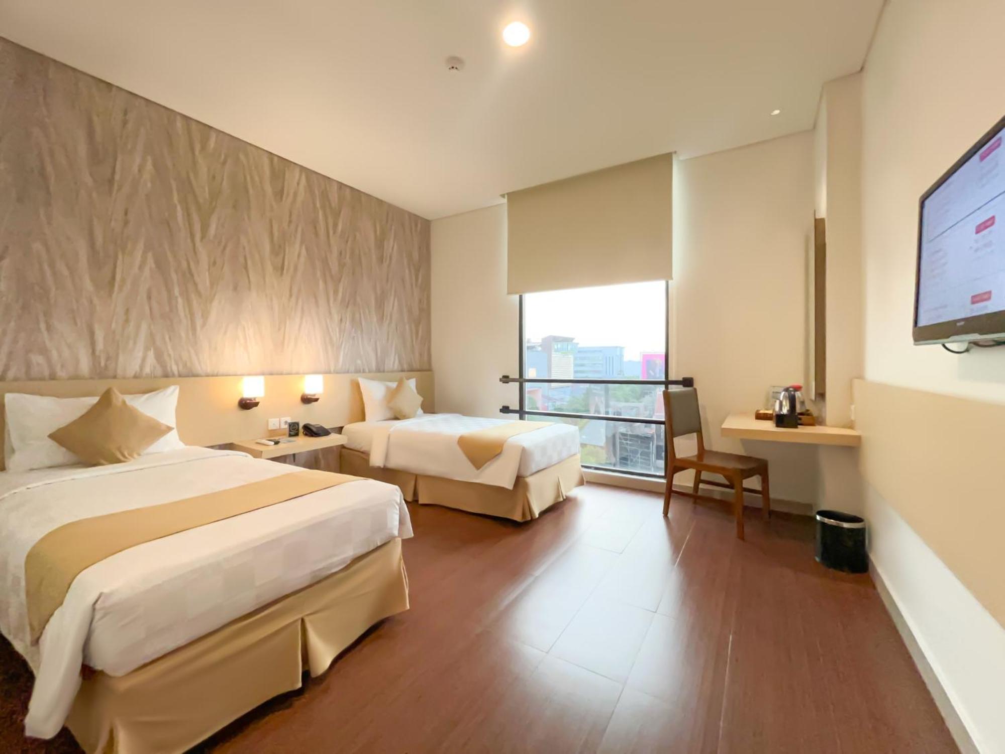 Hotel 88 Embong Malang Tunjungan Surabaya By Wh - Breakfast With The Best View On The Highest Floor And Strategic Location In The City Center Екстериор снимка
