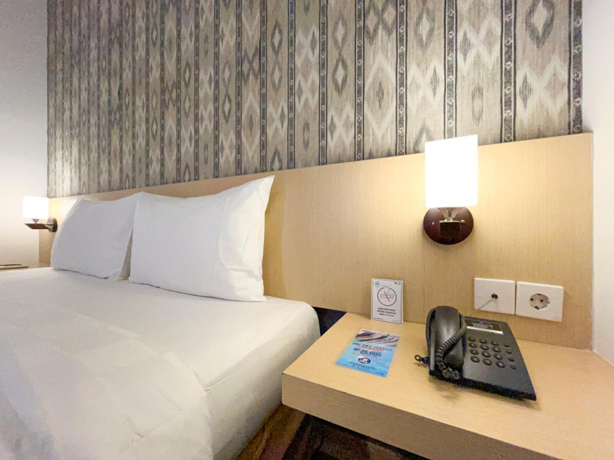 Hotel 88 Embong Malang Tunjungan Surabaya By Wh - Breakfast With The Best View On The Highest Floor And Strategic Location In The City Center Екстериор снимка