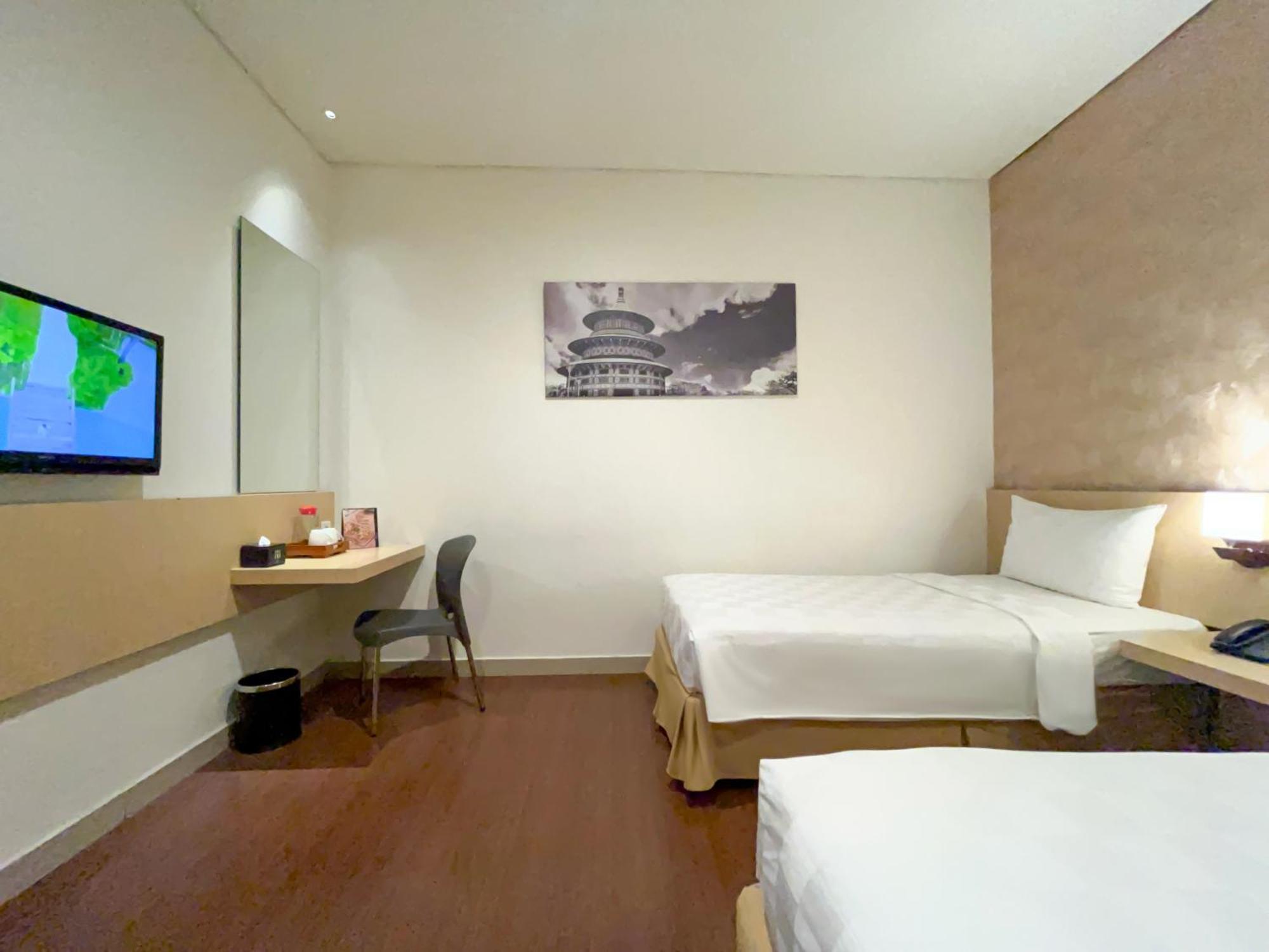 Hotel 88 Embong Malang Tunjungan Surabaya By Wh - Breakfast With The Best View On The Highest Floor And Strategic Location In The City Center Екстериор снимка